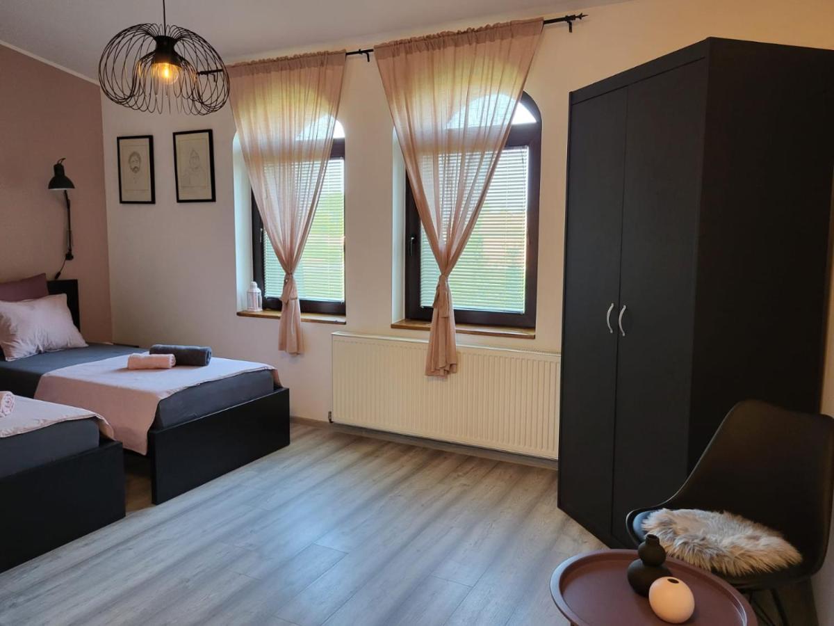 Sobe Pilajevo 2, 183 Ulica Stjepana Radica, Gola Exterior foto